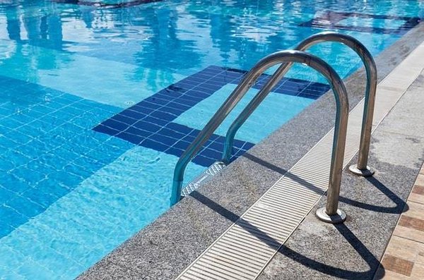 Comparatif 2023 : Quel est le meilleur robot nettoyeur de piscine sur le marché ?
