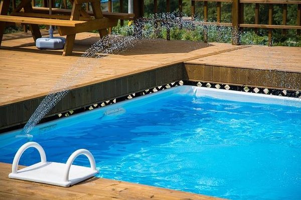 Aménager une Petite Piscine sur Votre Terrasse d'Appartement : Conseils et Astuces